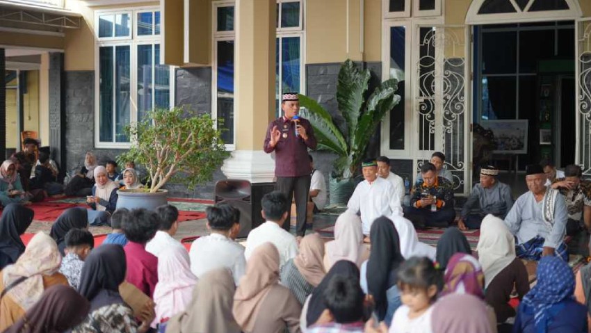 bambang-hadiri-santunan-120626.jpg